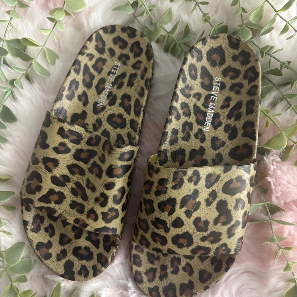 Steve Madden Slides